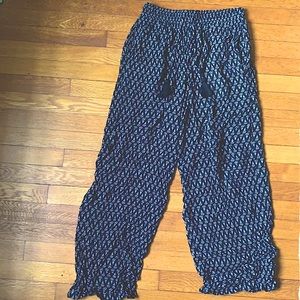 Flowing wide leg patterned pants